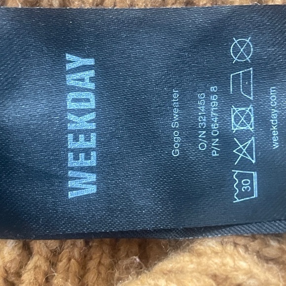 Weekday Gogo sweater mustard yellow oversized textured knit women’s size XSmall - Picture 5 of 5